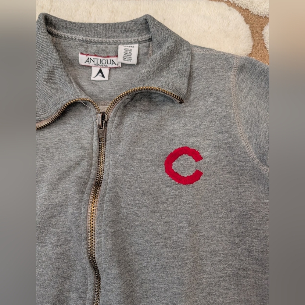 Antigua Chicago Cubs Heather Gray Jacket with Red Emblem - M